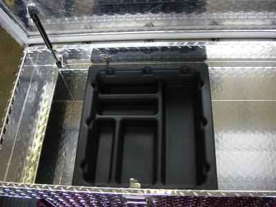 Truck Tool Box 41007 Garrison Series Crossover Style / Mid Size / Diamond Tread Aluminum / Bright / Owens Products Tool Box Owens Products