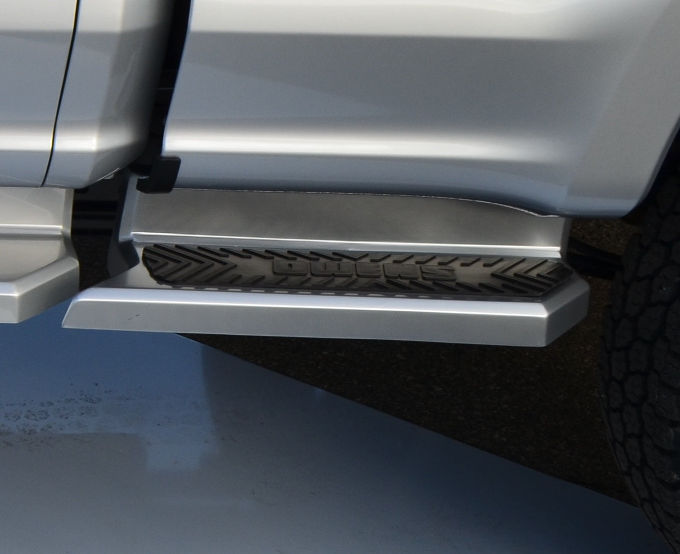 Running Boards Glastep Custom Molded Fiberglass 17-18 Ford F250 Sd/F350 Sd Short Beds Fiberglass Gray Owens Products