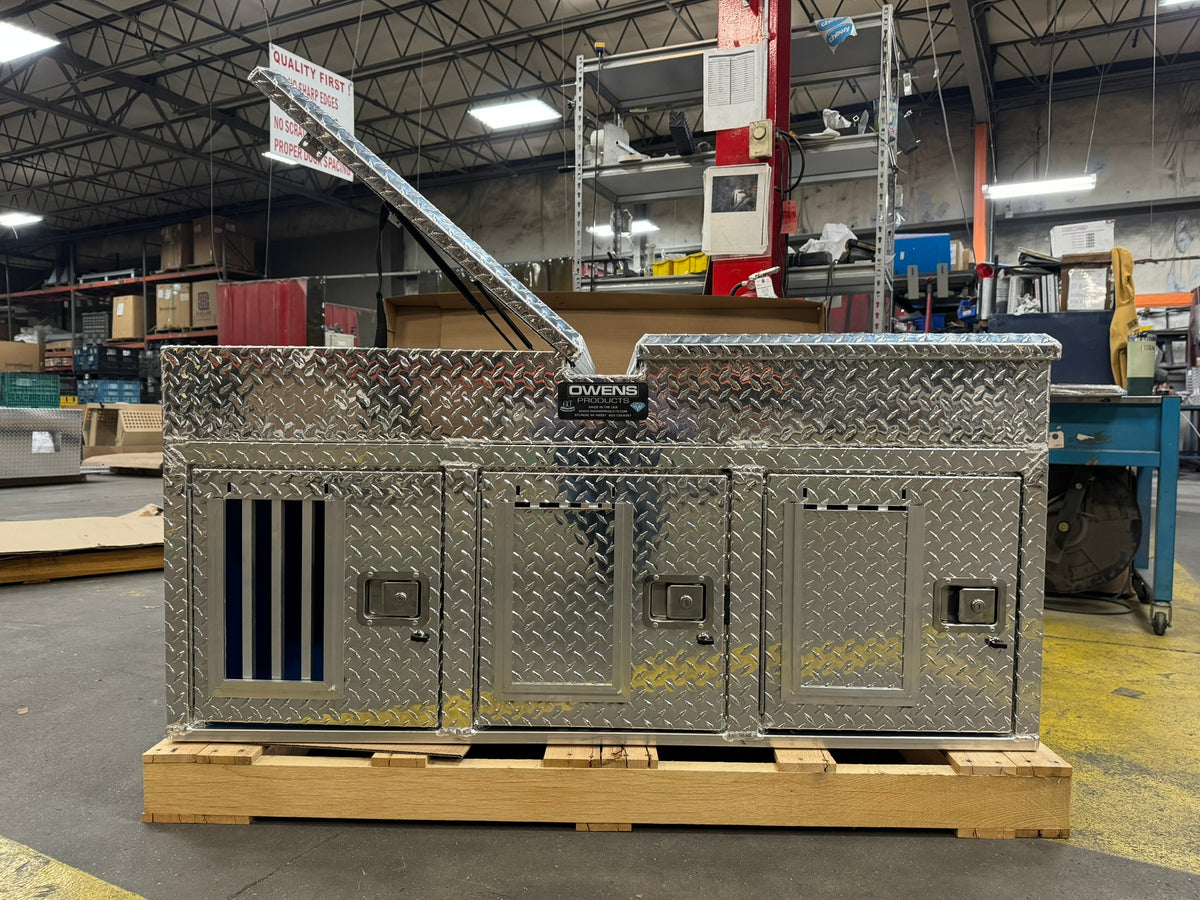 Dog Box 55053 Hunter Series Triple Compartment with Top Storage / 58 W x 40 D x 26 H / with Wheel Well Notches / All Seasons Rear Vents / Diamond Tread Aluminum / Owens Products Hunter Series Owens Products