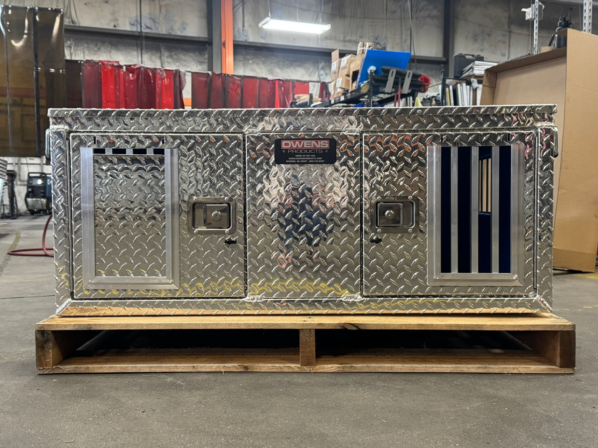 Dog Box 55077 Hunter Series Double Compartment / 48 W x 36 D x 20 H / Shallow / Standard Vents / Diamond Tread Aluminum / Owens Products Hunter Series Owens Products