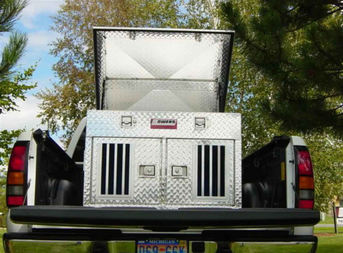 Dog Box 55078 Hunter Series Double Compartment with Top Storage / 38 W x 36 D x 26 H / Shallow / Standard Vents / Diamond Tread Aluminum / Owens Products Hunter Series Owens Products