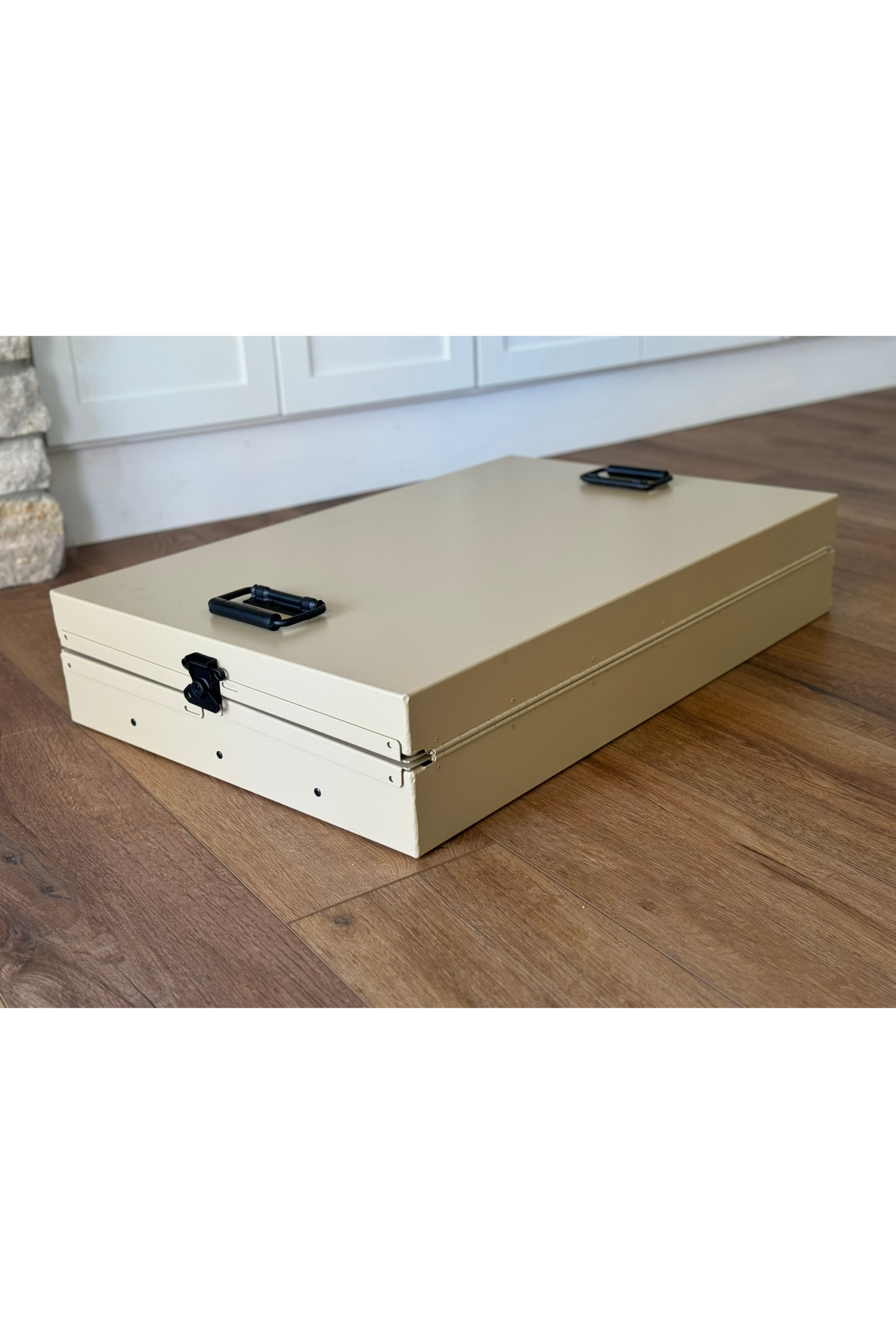 Dog Crate 55314 Professional K9 Series Large Collapsible Working Dog Crate / Single Compartment / 22.25 W x 34 D x 29 H / Mill Finish Aluminum / Tan / Owens Products