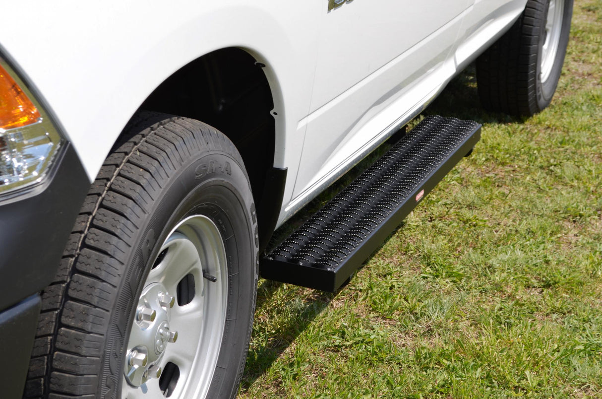 Running Boards Grip Strut Commercial 13-18 Ram 2500/3500 HD W/O Flares 13-18 Ram 2500/3500/4500/5500 W/Flares Standard Cab Aluminum Textured Black Owens Products