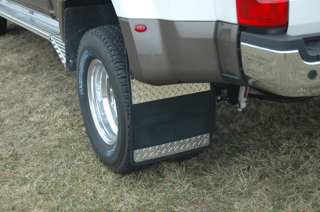 Mud Flaps Classic Series Mudflaps Dually Rubber Diamond Tread 17-18 Ford F350 Super Duty Pickup Long Bed Rubber/Aluminum Black Owens Products