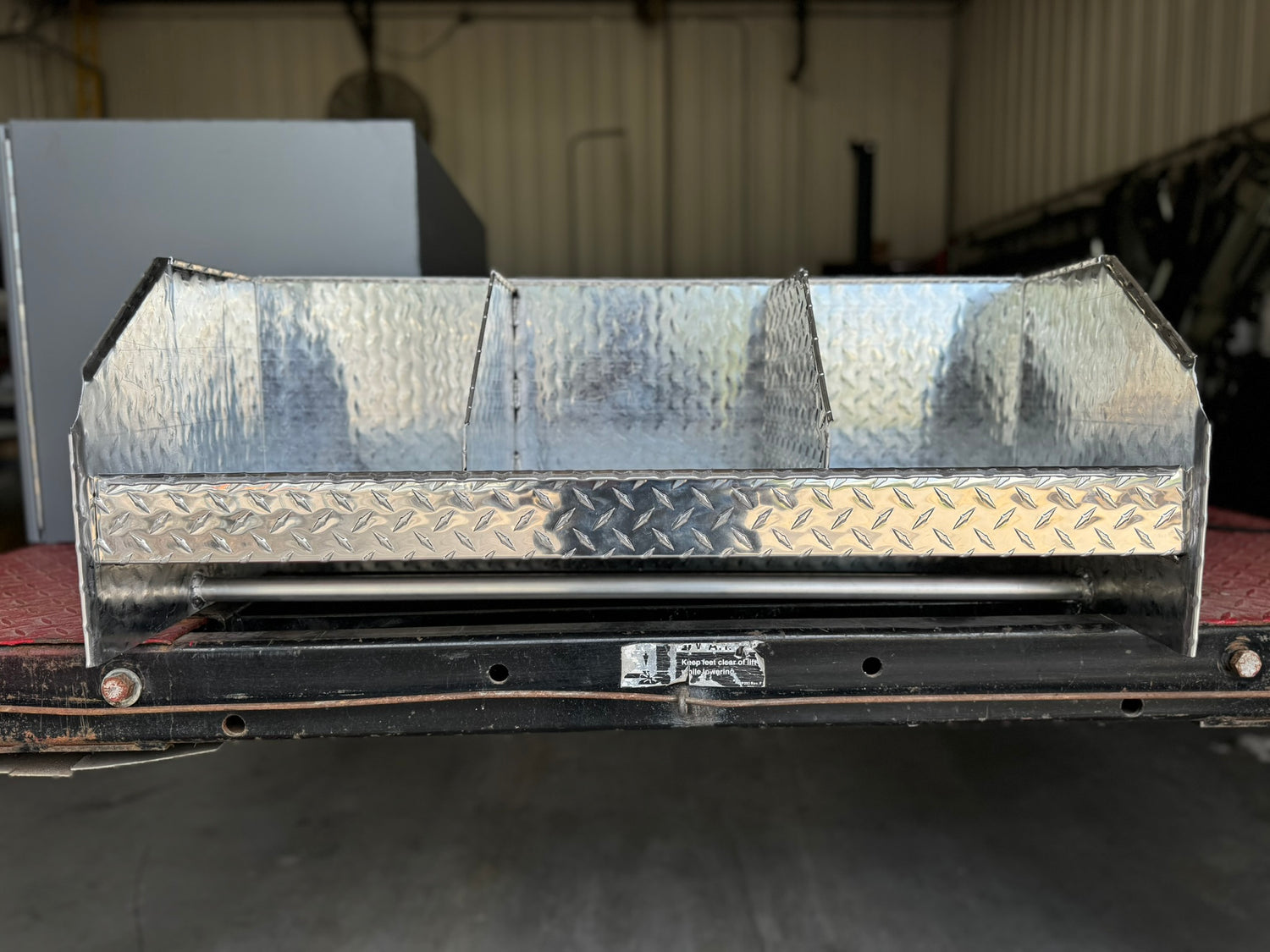 RaceMates 39247 Triple Helmet Rack / Diamond Tread Aluminum / Owens Products