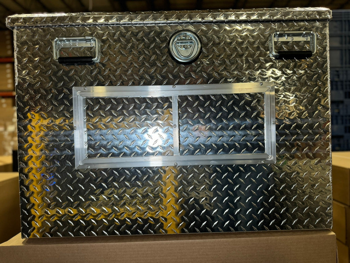 Dog Box 55030 Hunter Series Double Compartment with Top Storage / 48 W x 36 D x 26 H / Shallow / Standard Vents / Diamond Tread Aluminum / Owens Products
