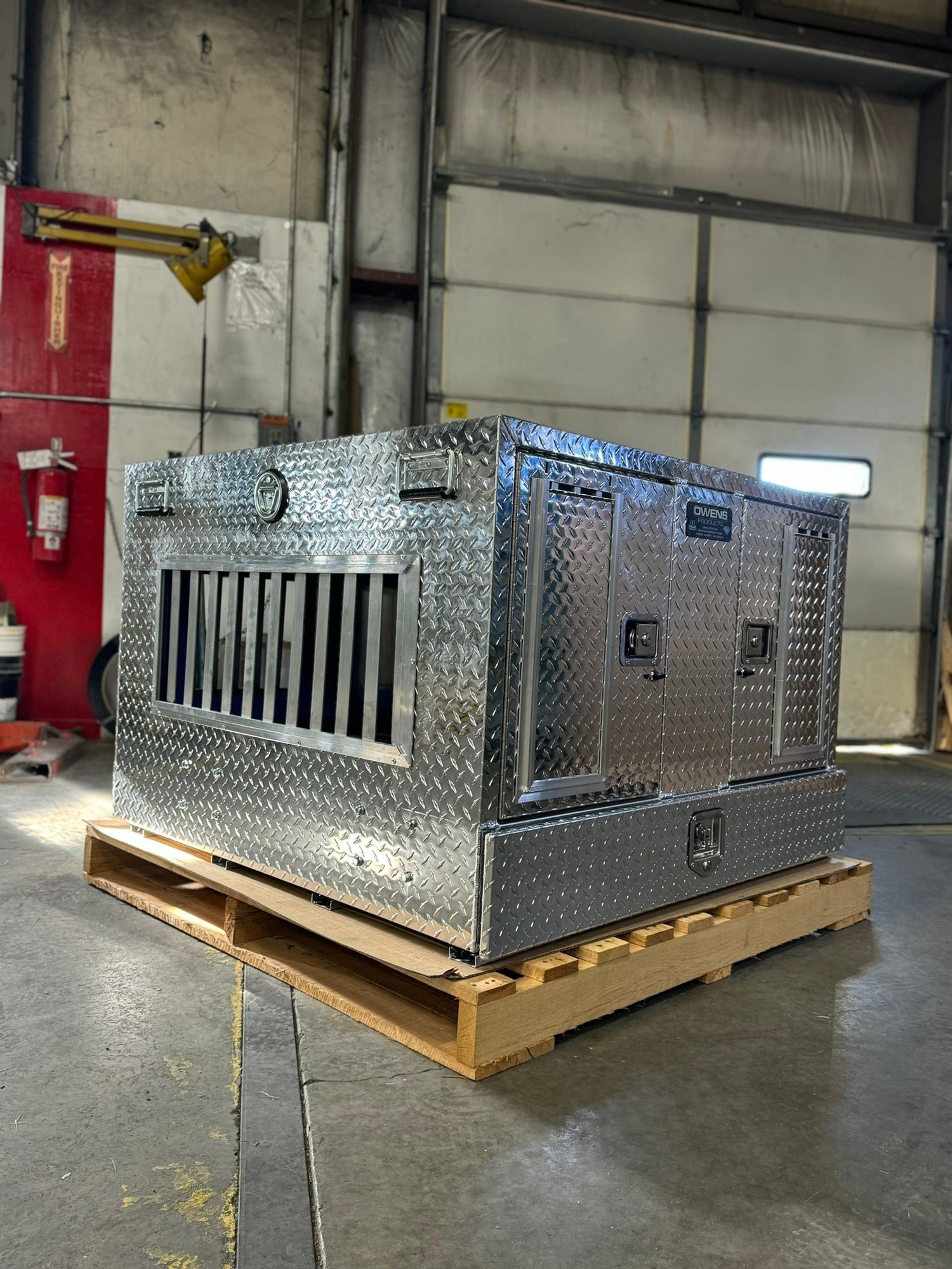 Dog Box 55057W Pro Hunter Series Double Compartment with Bottom Drawer / 46 W x 45 D x 31 H / Tall / All Seasons Vents / Diamond Tread Aluminum / Owens Products