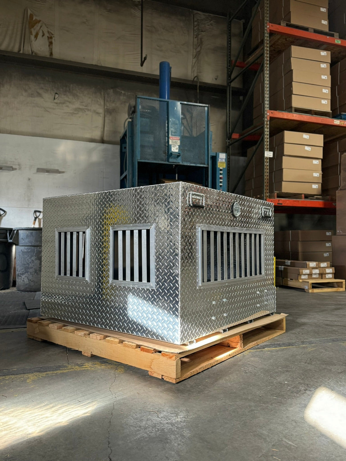 Dog Box 55057W Pro Hunter Series Double Compartment with Bottom Drawer / 46 W x 45 D x 31 H / Tall / All Seasons Vents / Diamond Tread Aluminum / Owens Products