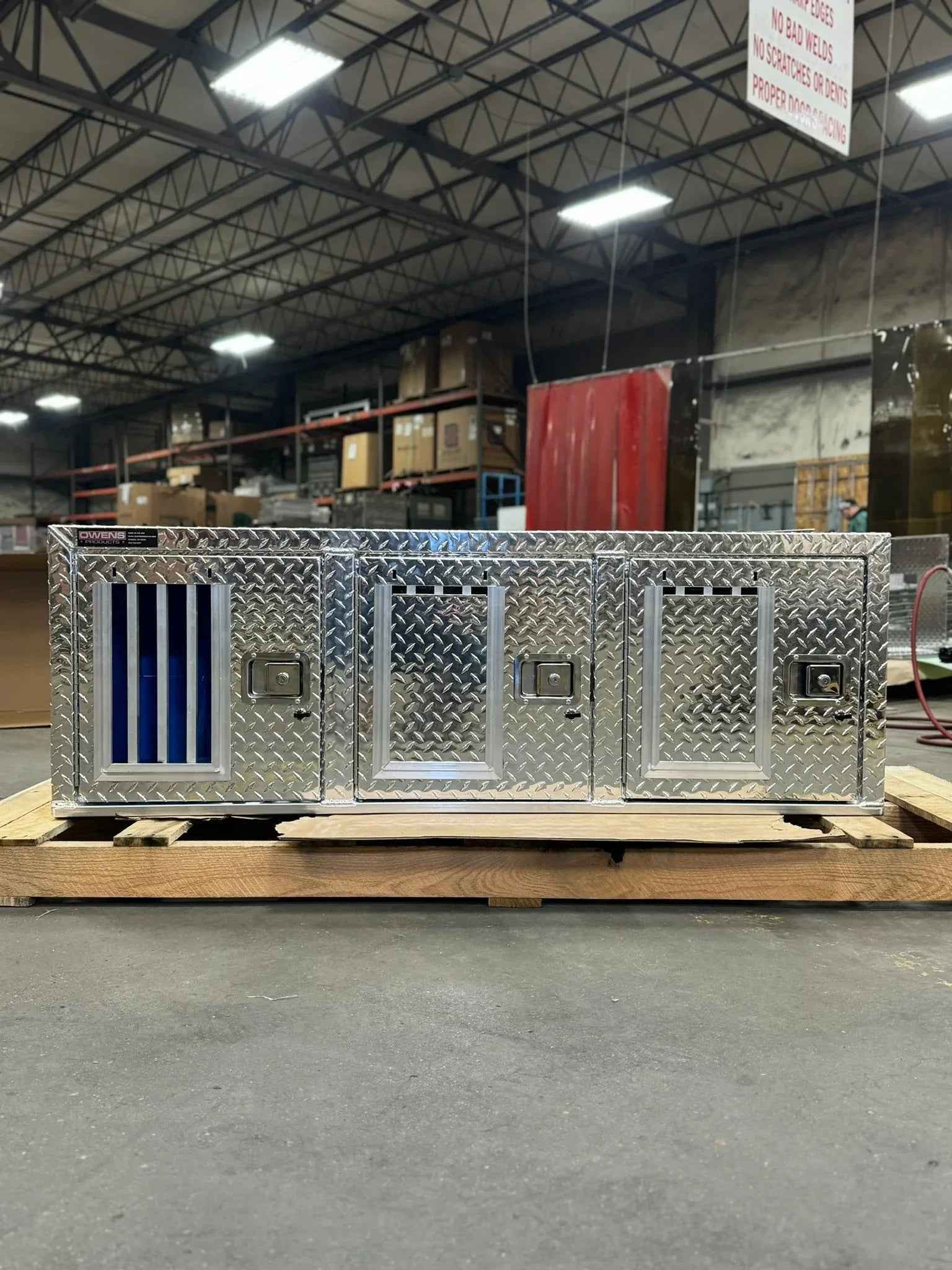 Dog Box 55029 Hunter Series Triple Compartment / 58.5 W X 22 D X