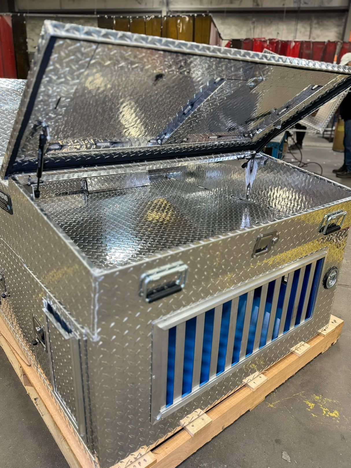 Dog Box 55014 Hunter Series Big T Double Compartment Dog Box with Dual Lid Top Storage