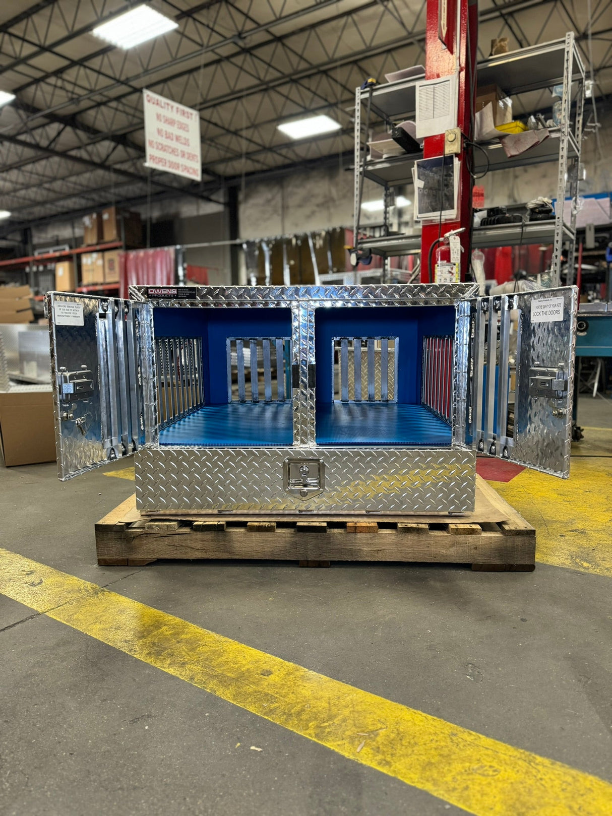 Dog Box 55023W Pro Hunter Series Double Compartment with Bottom Drawer / 38 W x 40 D x 26 H / All Seasons Vents / Diamond Tread Aluminum / Owens Products