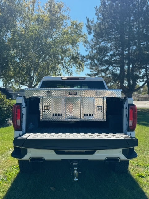 Dog Box 55072 Hunter Series Double Compartment with Top Storage / 71 W x 27 D x 25 H / Crossover / Standard Vents / Diamond Tread Aluminum / Owens Products