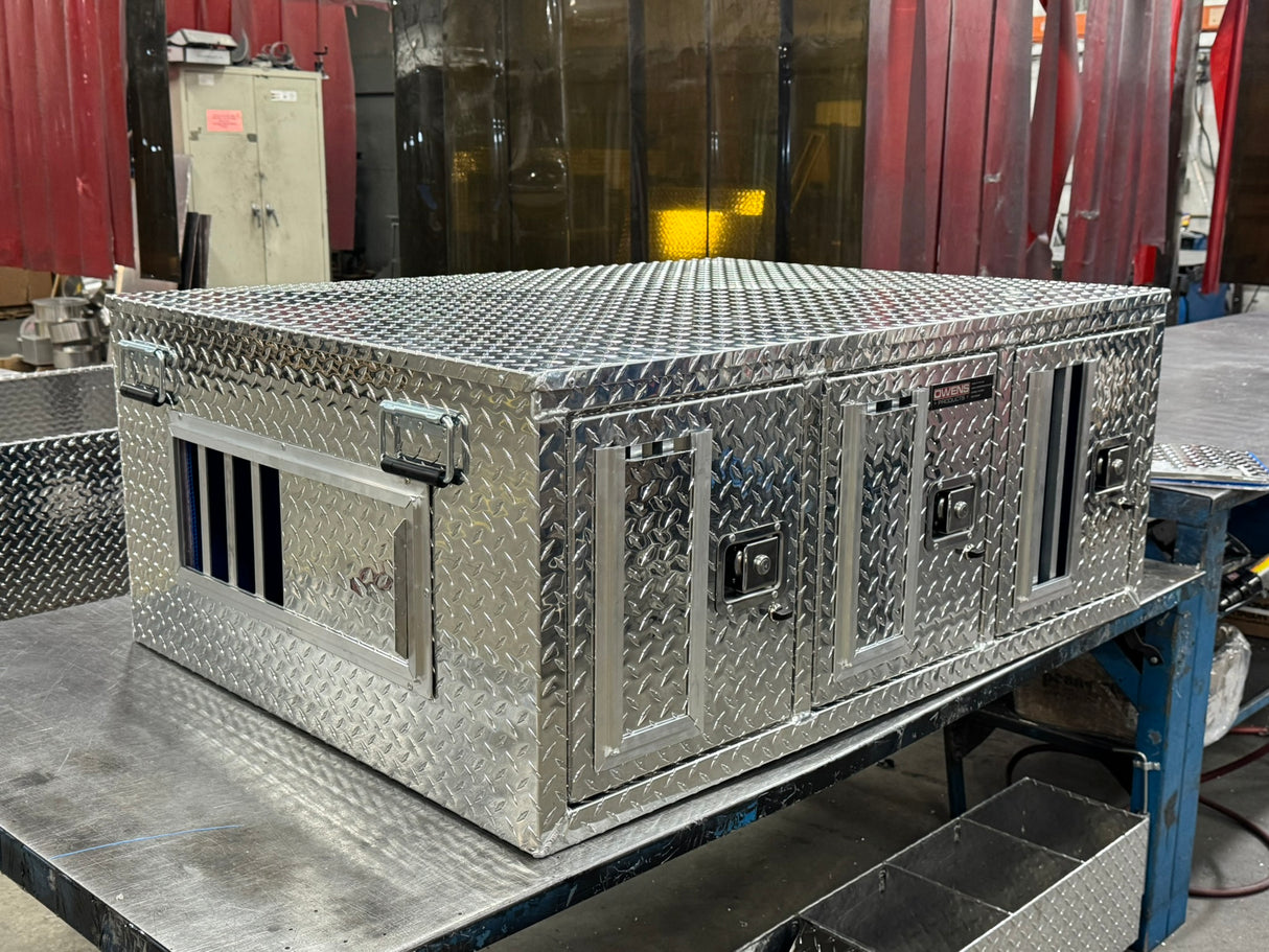 Dog Box 55158 Hunter Series Triple Compartment with No Storage / 48 W x 36 D x 20 H / Standard Vents / Diamond Tread Aluminum / Owens Products Hunter Series Owens Products