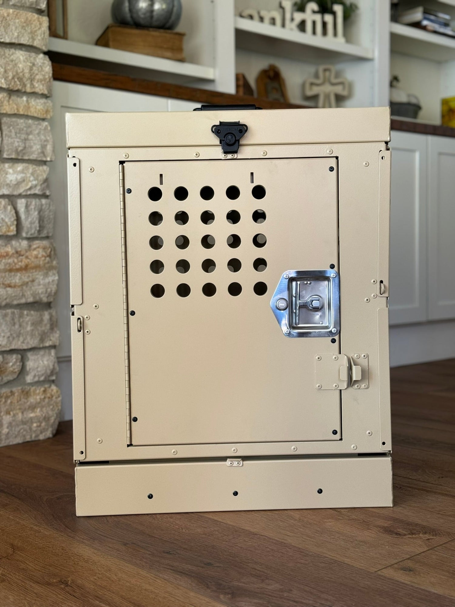 Dog Crate 55314 Professional K9 Series Large Collapsible Working Dog Crate / Single Compartment / 22.25 W x 34 D x 29 H / Mill Finish Aluminum / Tan / Owens Products