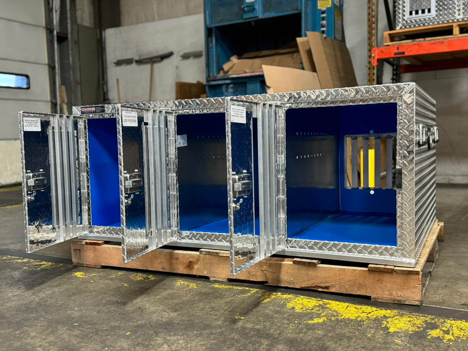 Dog Box 55114L Hunter Series Tall Trailer Triple Compartment / 58 W X 40 D X 24 H / Left Swing Doors / Tall / Diamond Tread Aluminum / Owens Products
