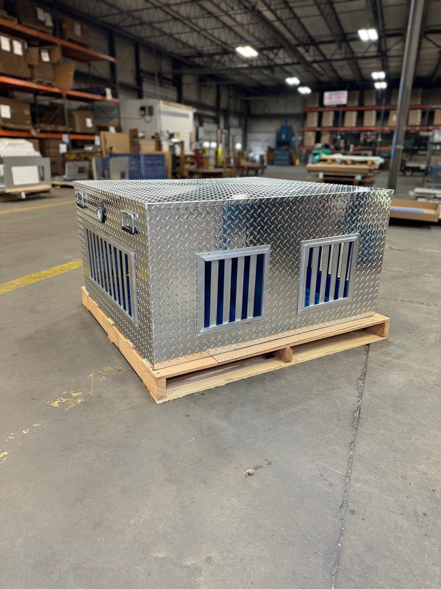 Dog Box 55038 Hunter Series Double Compartment / 48 W x 45 D x 25 H / Tall / All Seasons Vents / Diamond Tread Aluminum / Owens Products