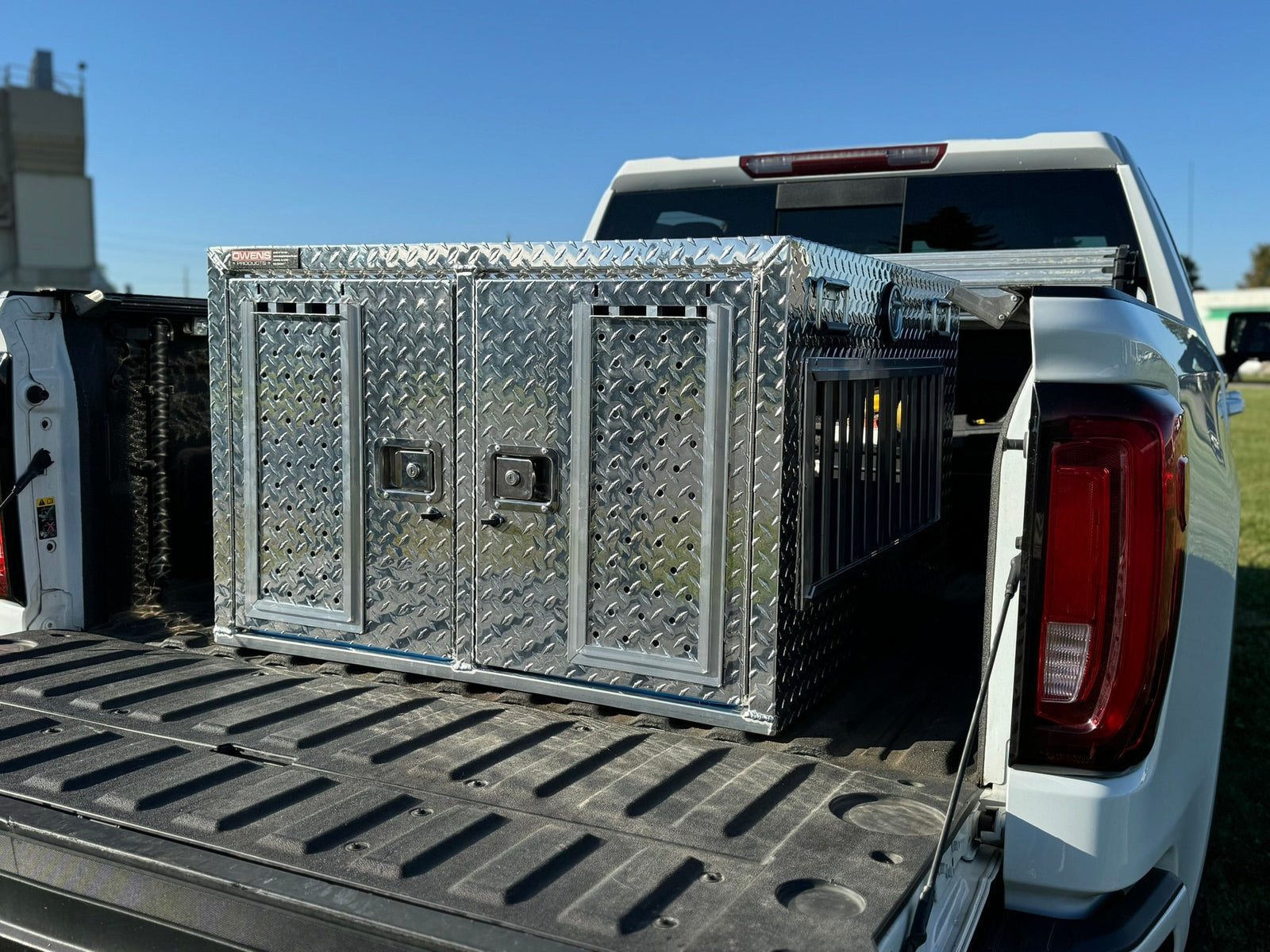 Owens Hunter Series™ vs Pro Hunter Series™ Dog Boxes: Choosing the Right Configuration for Your Setup