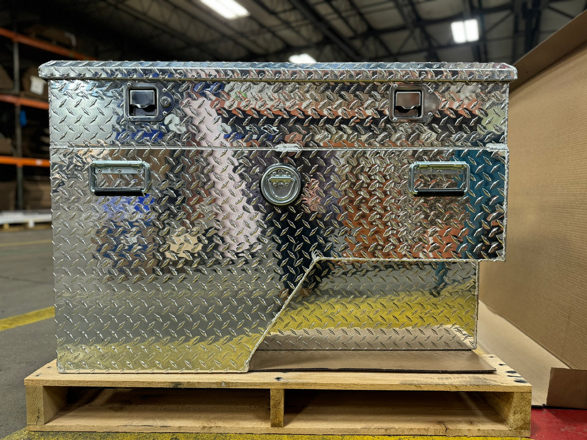 Dog Box 55053 Hunter Series Triple Compartment with Top Storage / 58 W x 40 D x 26 H / with Wheel Well Notches / All Seasons Rear Vents / Diamond Tread Aluminum / Owens Products Hunter Series Owens Products