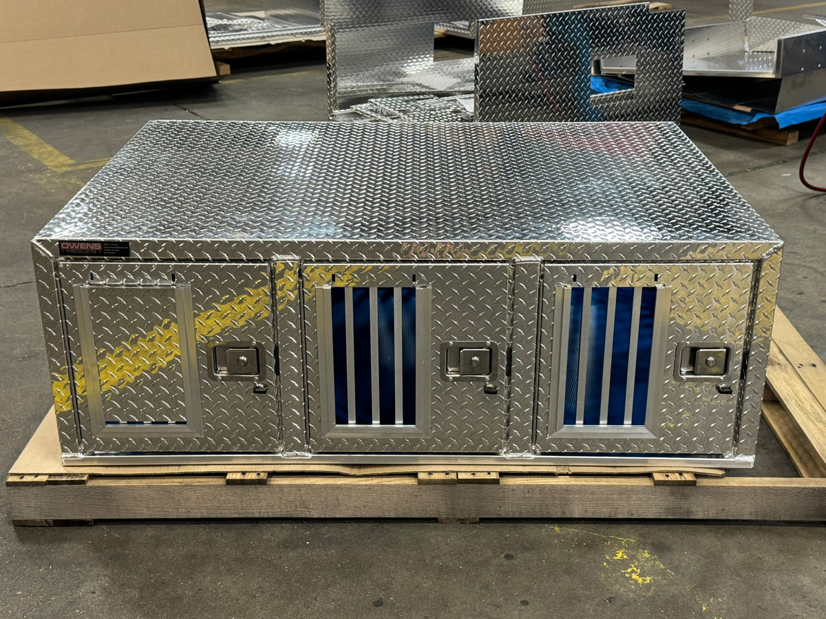 Dog Box 55075V Hunter Series Triple Compartment / 58 W X 40 D X 20 H / Side Vents & All Seasons Rear Vents / Diamond Tread Aluminum / Owens Products Dog Box Owens Products