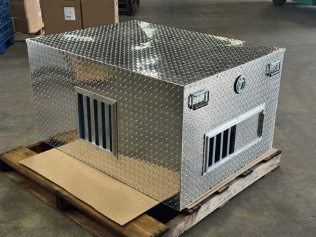 Dog Box 55158 Hunter Series Triple Compartment with No Storage / Tall / 48 W x 36 D x 26 H / Standard Vents / Diamond Tread Aluminum / Owens Products
