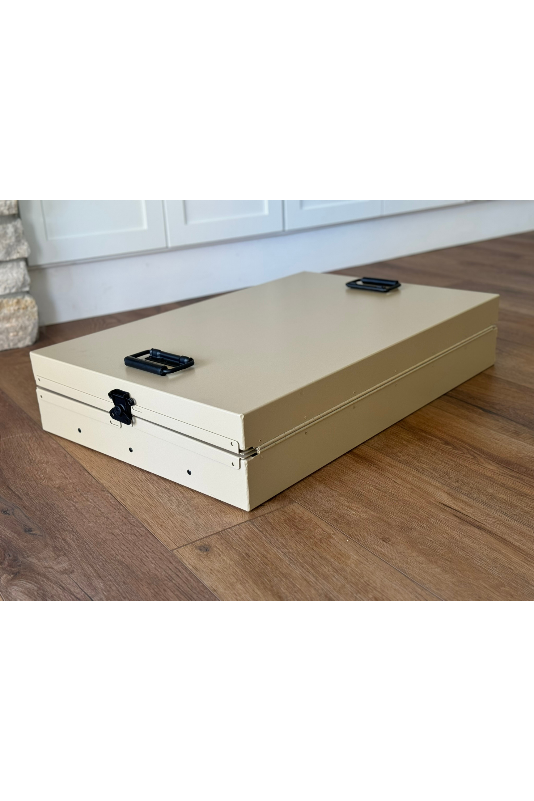 Dog Crate 55314 Professional K9 Series Large Collapsible Working Dog Crate / Single Compartment / 22.25 W x 34 D x 29 H / Mill Finish Aluminum / Tan / Owens Products