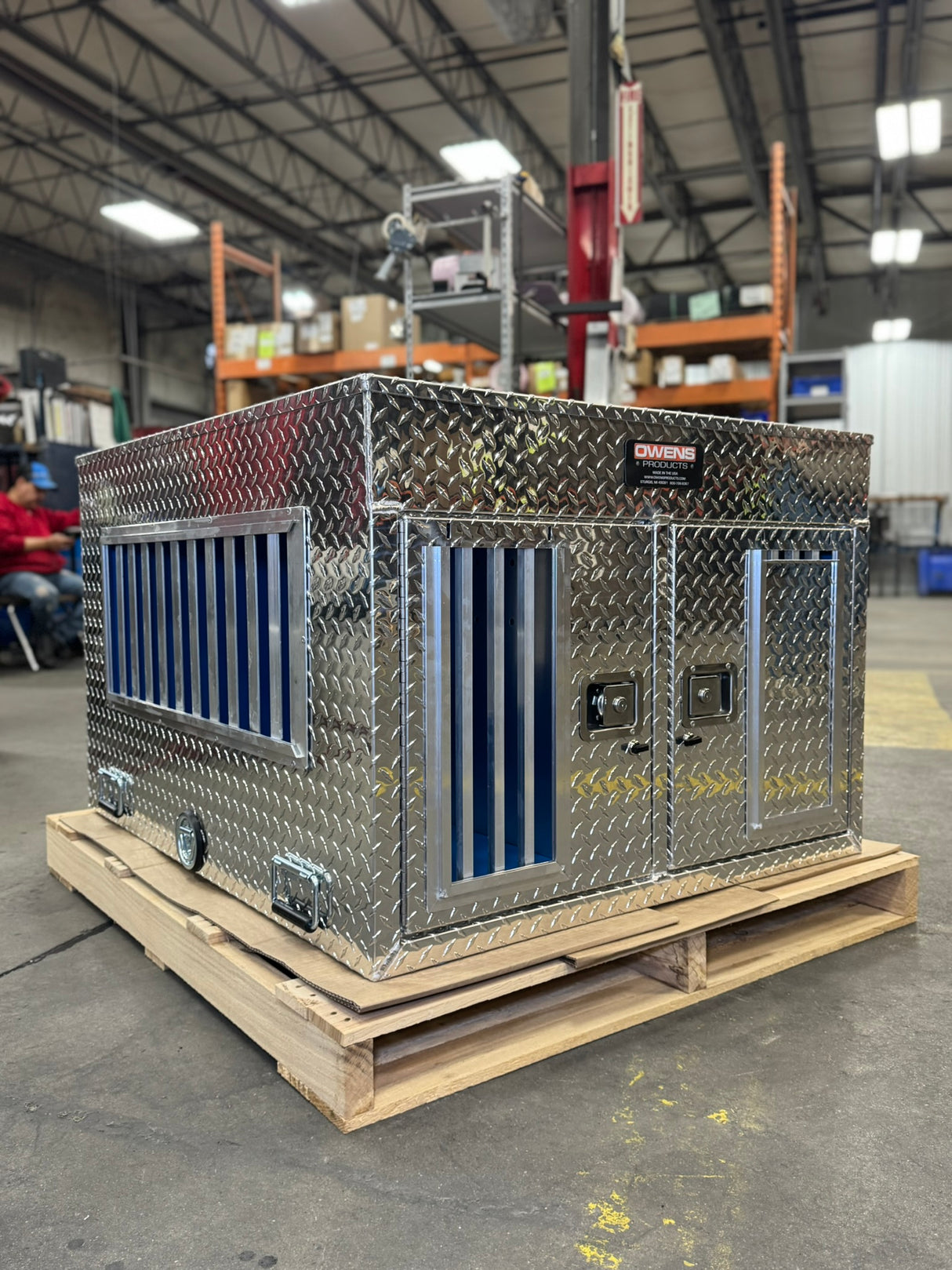 Dog Box 55461 Hunter Series Double Compartment / 38 W x 45 D x 28 H / Tall / Diamond Tread Aluminum / Owens Products Owens Products