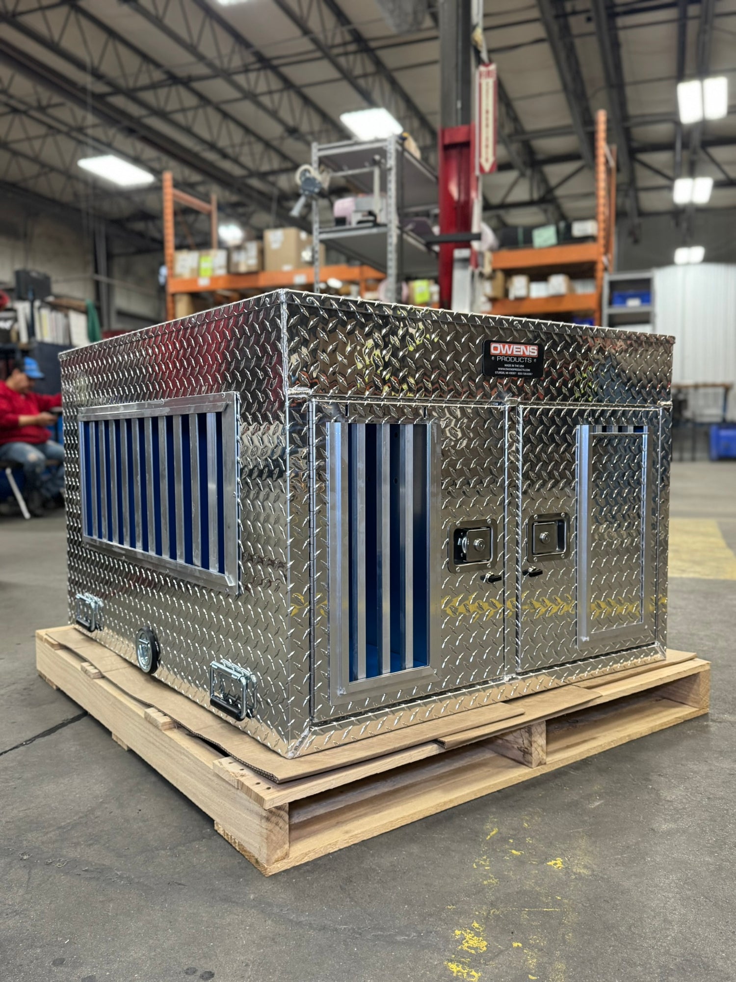 Dog Box 55461 Hunter Series Double Compartment / 38 W x 45 D x 28 H / Tall / Diamond Tread Aluminum / Owens Products Owens Products