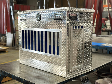 Dog Box 55070 Hunter Series Single Compartment with Top Storage / Tall / 21 W x 38 D x 31 H / All Season Vents / Diamond Tread Aluminum / Owens Products