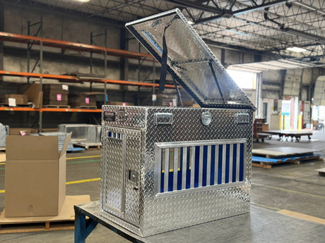 Dog Box 55070 Hunter Series Single Compartment with Top Storage / Tall / 21 W x 38 D x 31 H / All Season Vents / Diamond Tread Aluminum / Owens Products