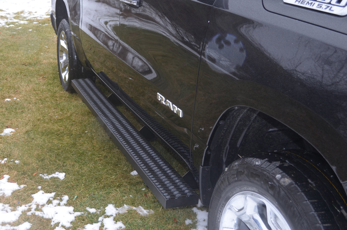 Running Boards Owens Commercial Grip Strut Aluminum / 19-Current Ram Pickup 500 Crew Cab / 82370 / Owens Products Running Board Owens Products