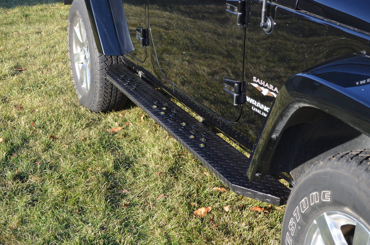 Venum Diamond Plate Starburst Running Boards For 07-18 JKU 4 Door / Black / Brackets Included / 850031096 / Owens Products Running Board Owens Products
