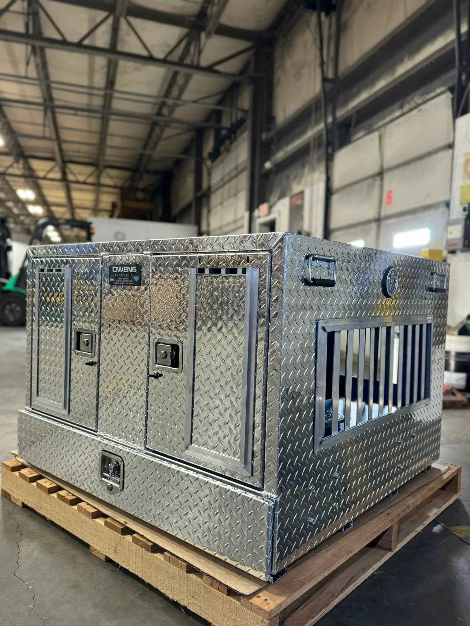 Dog Box 55057W Pro Hunter Series Double Compartment with Bottom