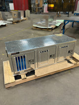 Dog Box 55029 Hunter Series Triple Compartment / 58.5 W X 22.25 D X 20 H / Door And Rear Vents / Diamond Tread Aluminum / Owens Products