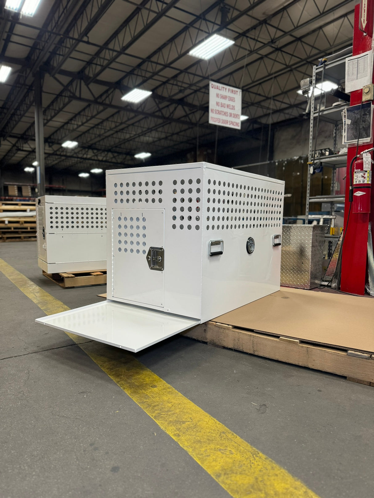 Dog Crate 55331 Professional K9 Series XL Tactical Single Compartment / End Door / 26 W x 40 D x 30 H / Holes for Ventilation / White / Mill Finish Aluminum / Owens Products