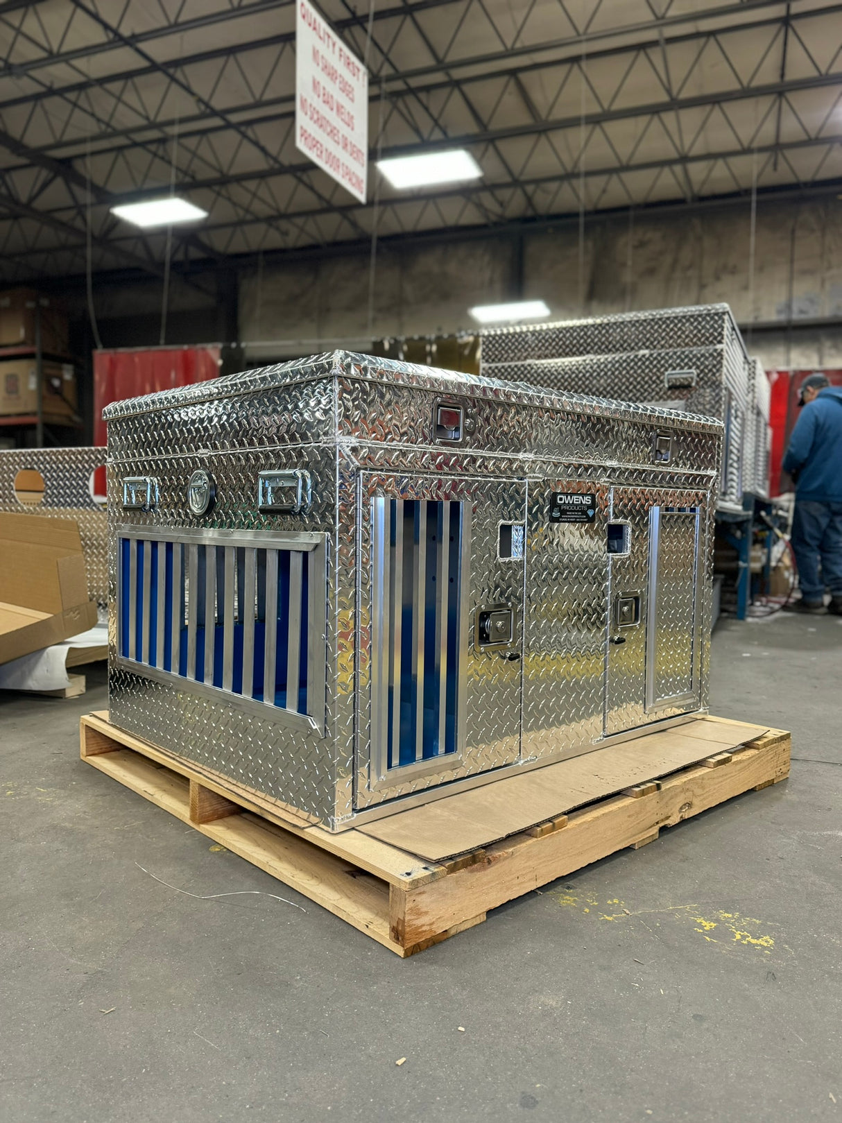 Dog Box 55119 Hunter Series Double Compartment / Top Storage / 48 W X 36 D X 31 H / Diamond Tread Aluminum / Owens Products Hunter Series Owens Products