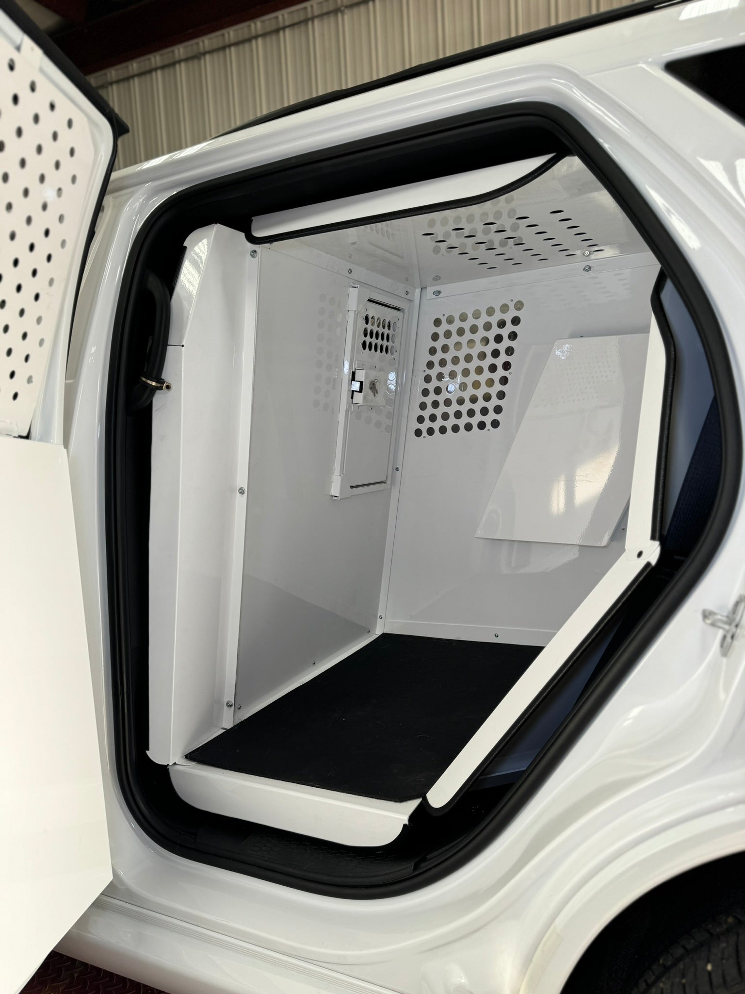 Dog Crate 55330 Professional K9 Series Dodge 2011+ Durango 2/3-1/3 K9/Prisoner Vehicle Insert / Mill Finish Aluminum / Black / Owens Products