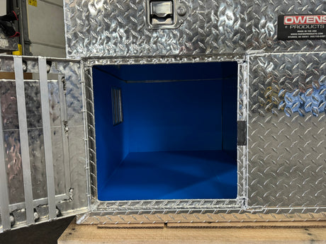 Dog Box 55030 Hunter Series Double Compartment with Top Storage / 48 W x 36 D x 26 H / Shallow / Standard Vents / Diamond Tread Aluminum / Owens Products Hunter Series Owens Products
