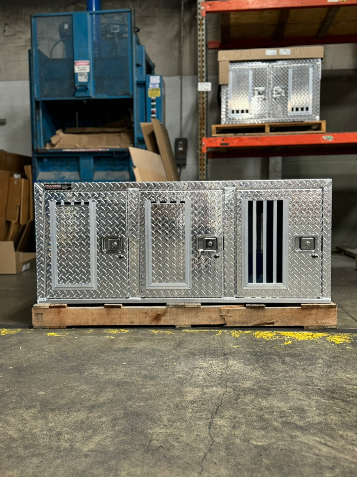 Dog Box 55114L Hunter Series Tall Trailer Triple Compartment / 58 W X 40 D X 24 H / Left Swing Doors / Tall / Diamond Tread Aluminum / Owens Products