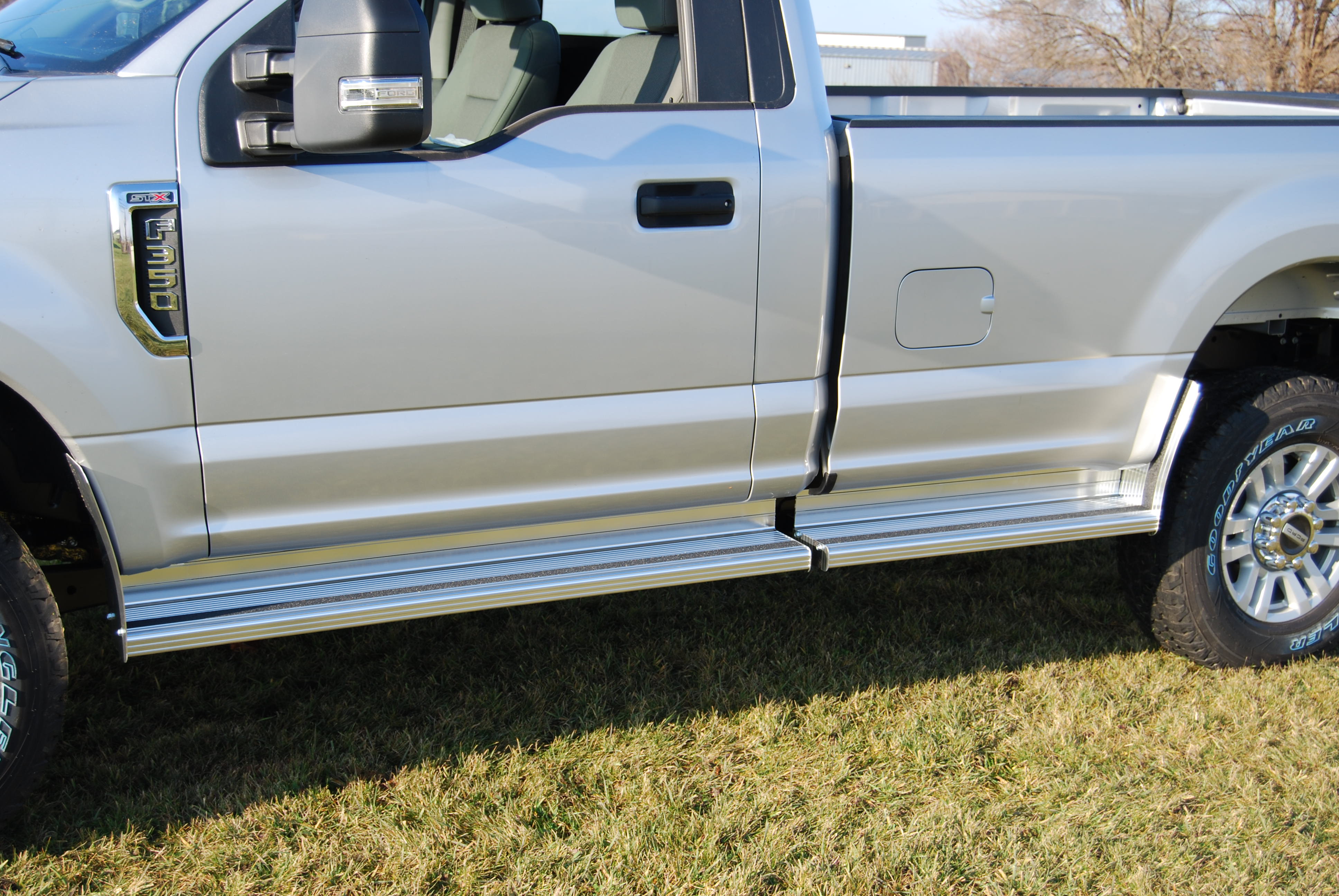 Running Boards ClassicPro Extruded Aluminum 4 Inch Drop / Cab and Bed