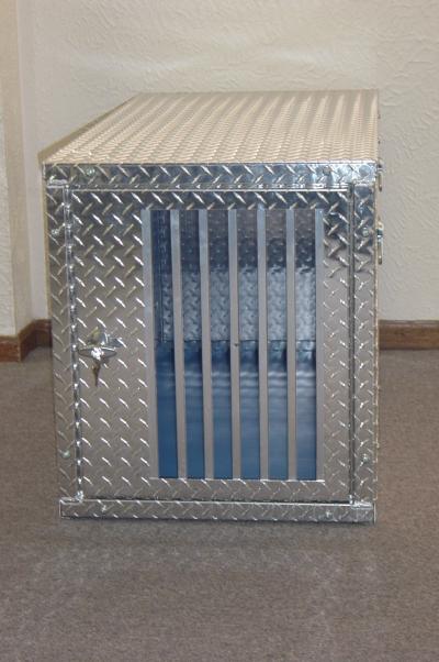 Single dog outlet box